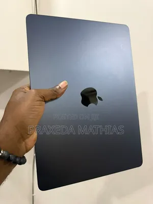 Laptop Apple MacBook Air 2026 M5 16GB Apple M5 SSD 512GB