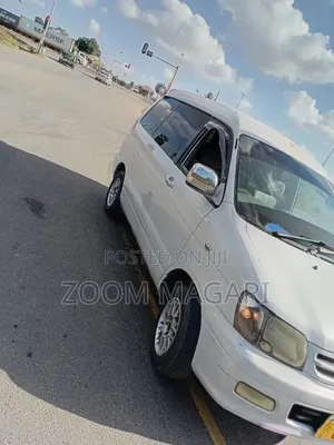 Toyota Noah 2003 Pearl