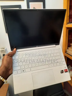 Laptop HP Pavilion 13 8GB AMD Ryzen 5 SSD 256GB