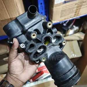 Engine Oil Filter Housing for Audi A3, A4 Quattro TT TTS 2.0T for VW