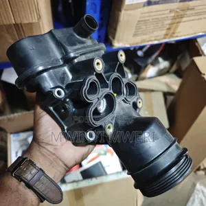 Engine Oil Filter Housing for Audi A3, A4 Quattro TT TTS 2.0T for VW