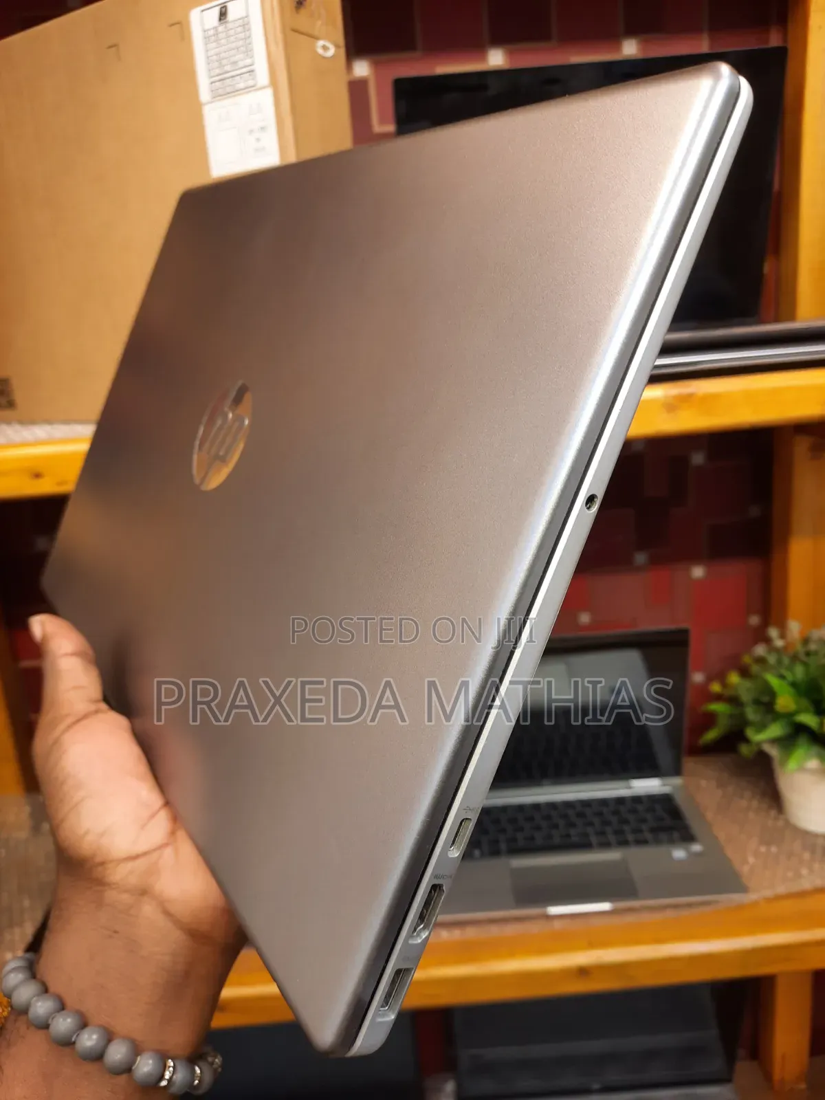 Laptop HP 250 G10 16GB Intel Core i7 SSD 512GB
