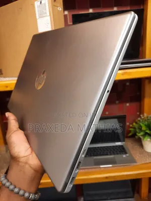 Laptop HP 250 G10 16GB Intel Core i7 SSD 512GB