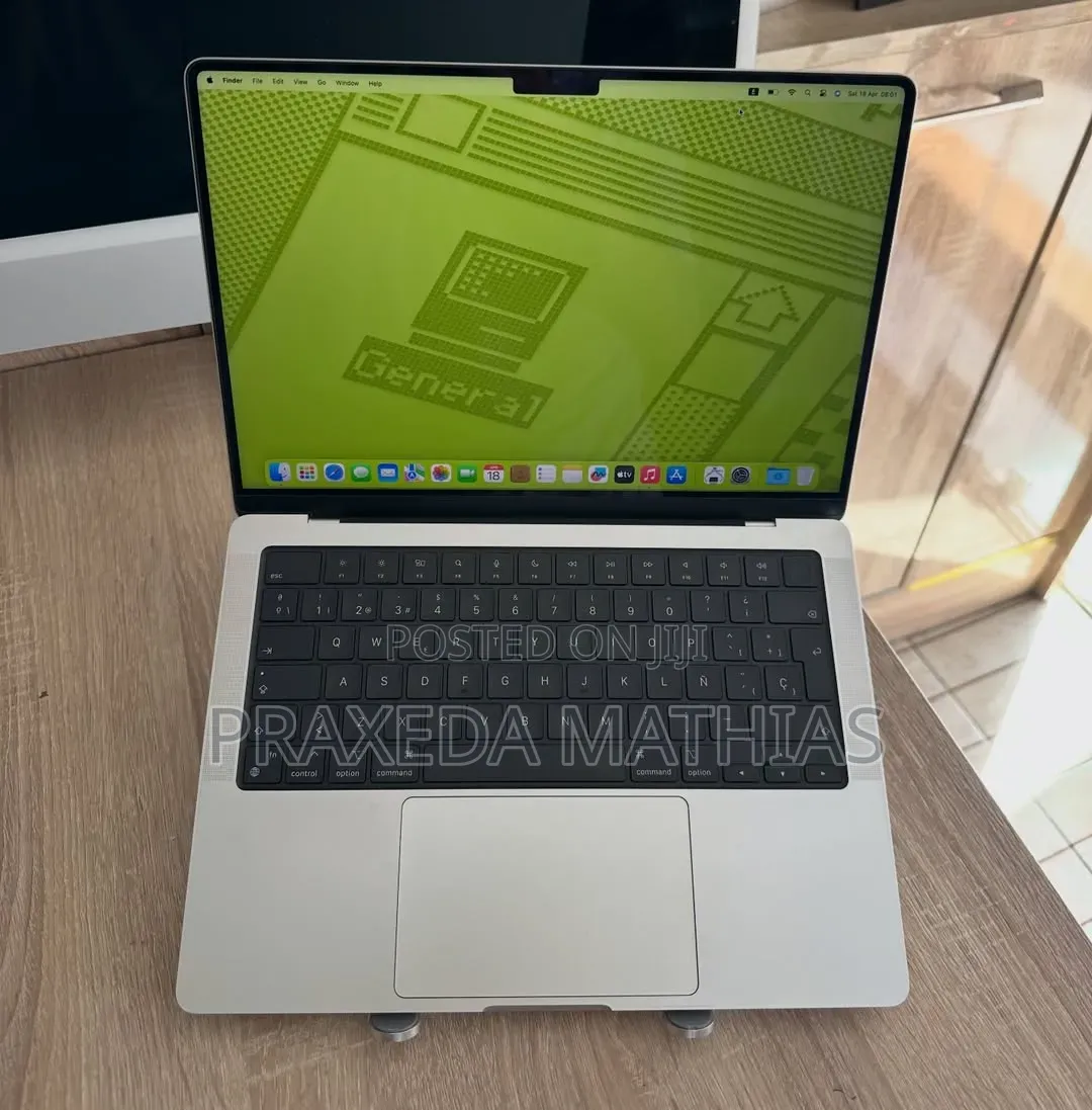 Laptop Apple MacBook Pro 2023 M2 Pro 16GB Apple M2 Ultra SSD 512GB