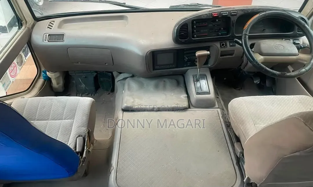 Toyota Coaster 2004 White