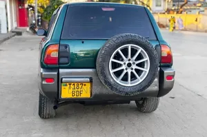 Toyota RAV4 1999 Green