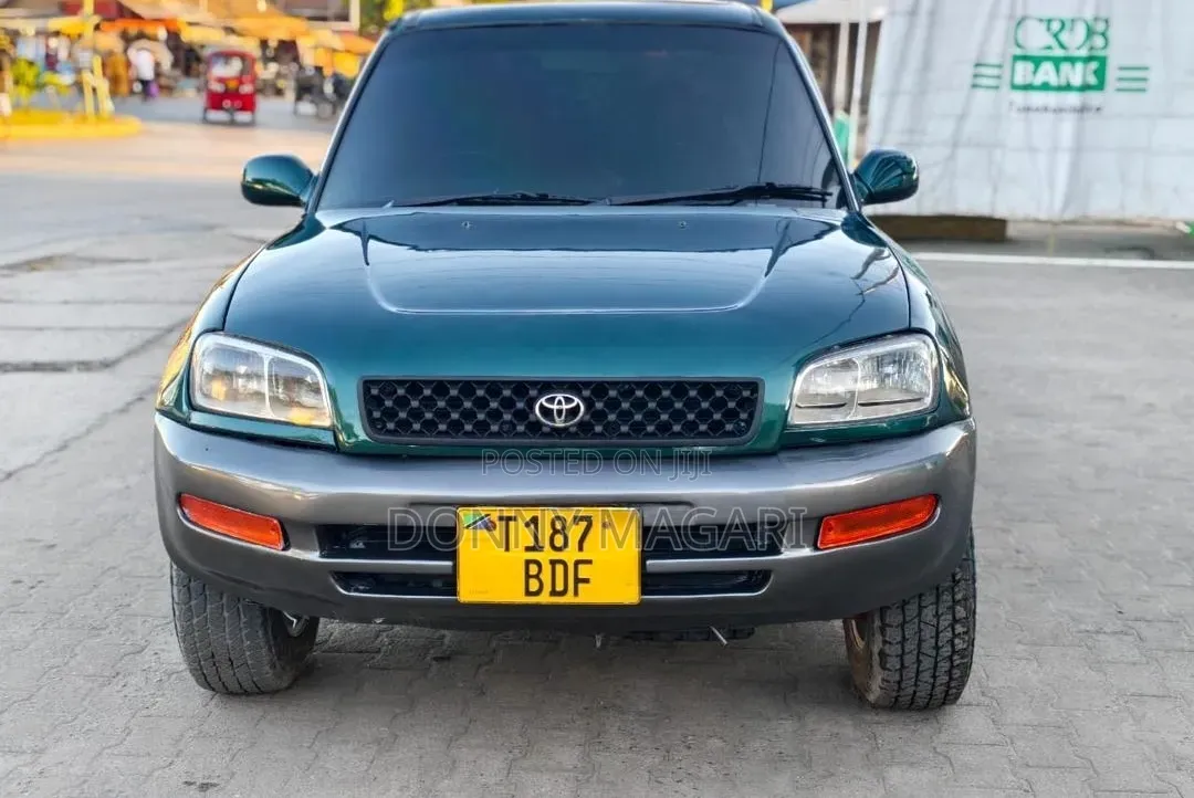 Toyota RAV4 1999 Green