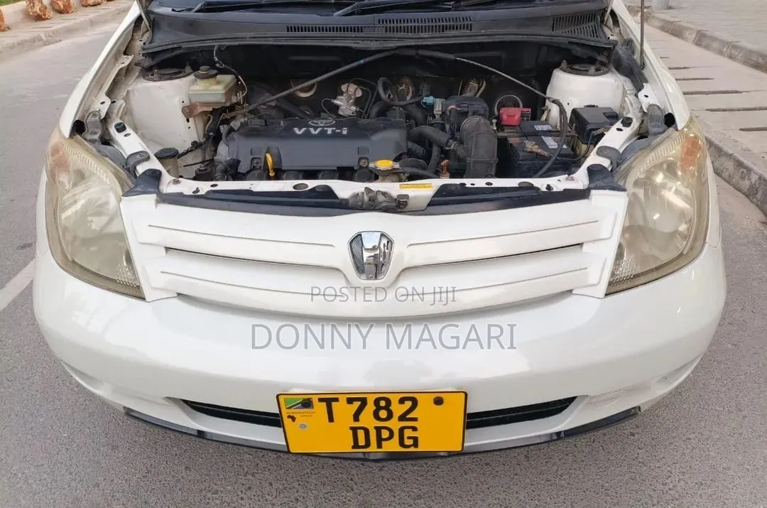 Toyota IST 2005 White