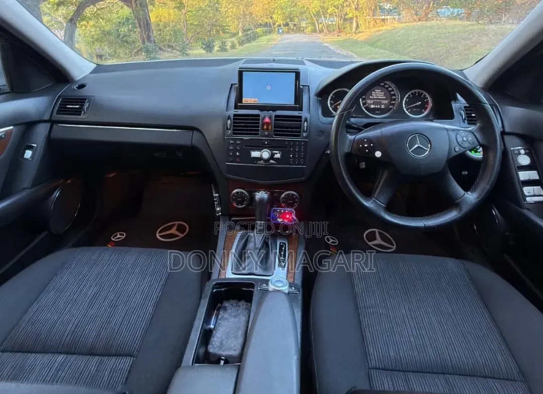 Mercedes-Benz C-Class 2009 Silver