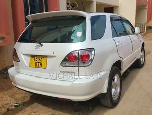 Toyota Harrier 2002 White