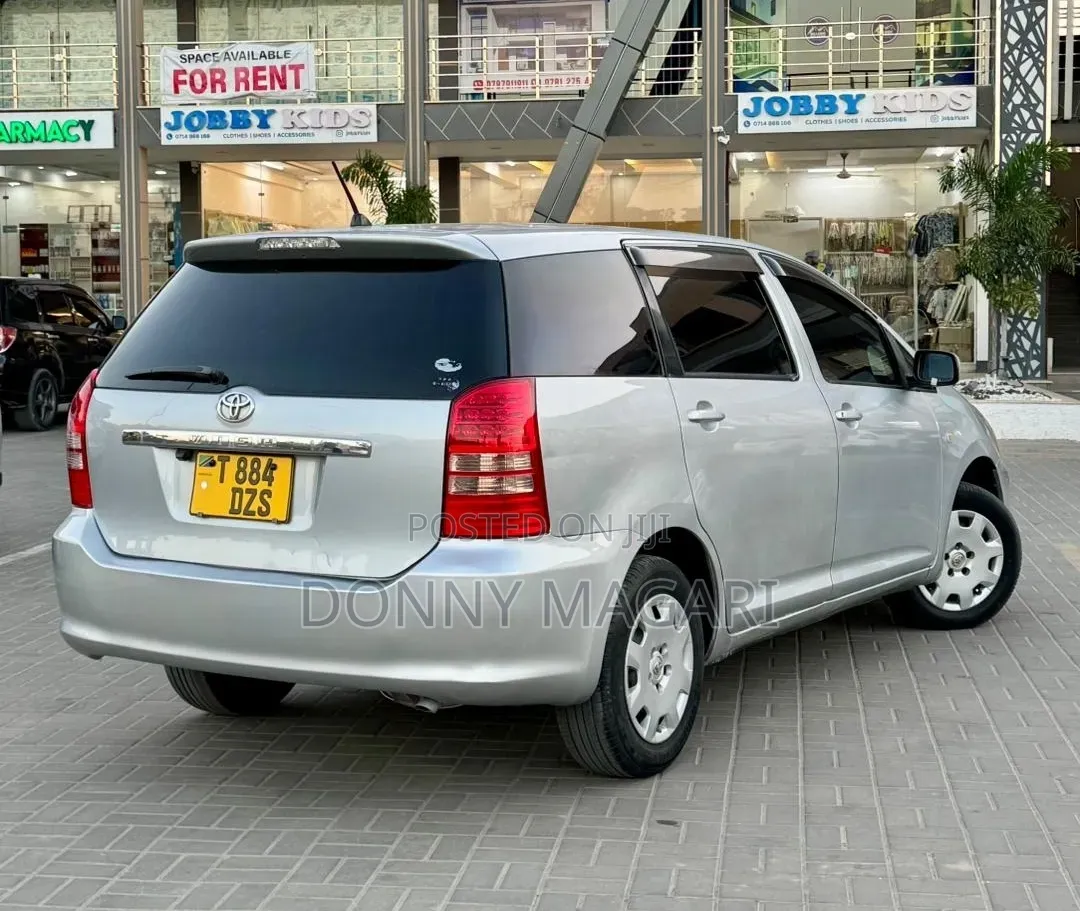 Toyota Wish 2004 Silver