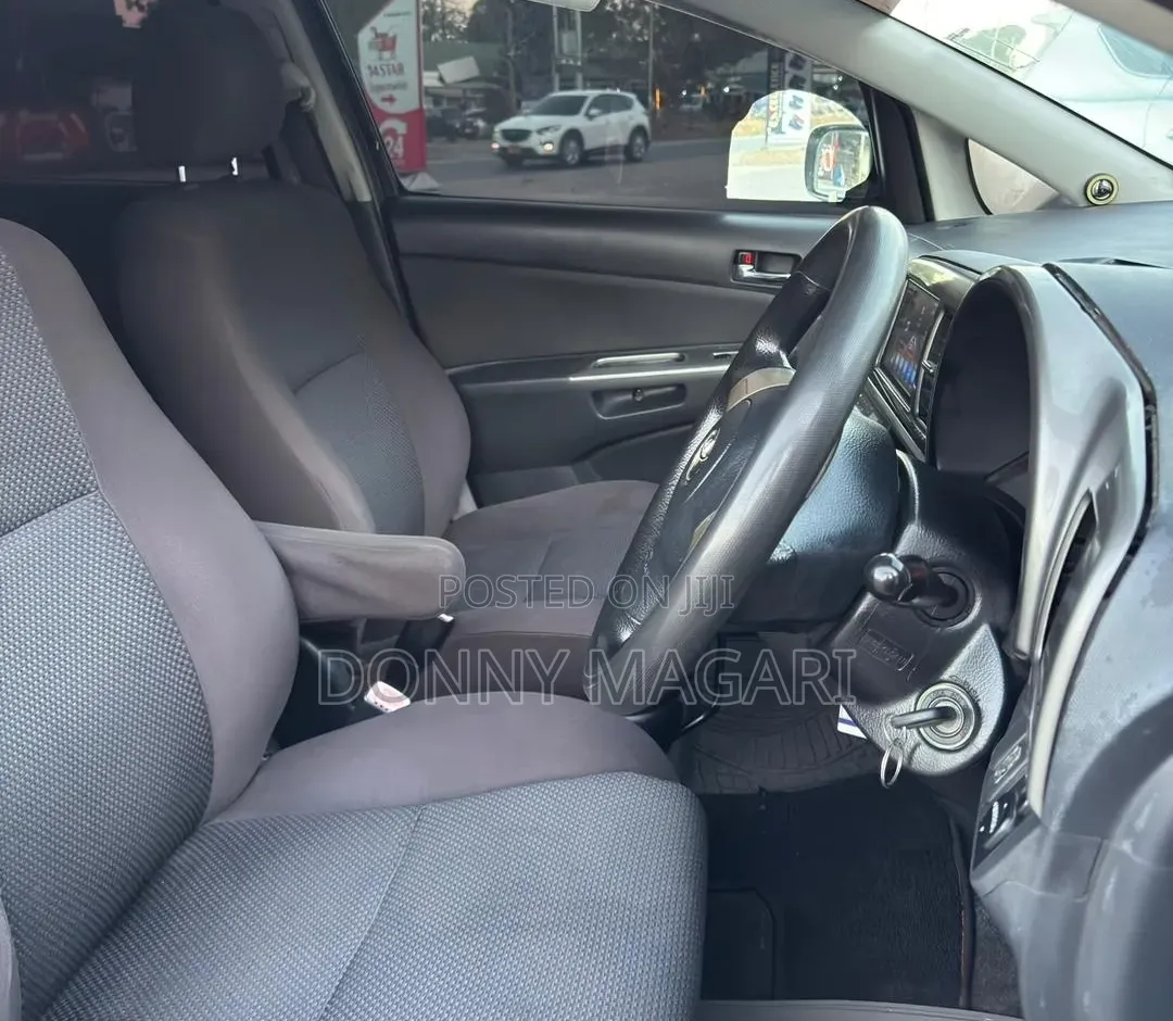 Toyota Wish 2004 Silver