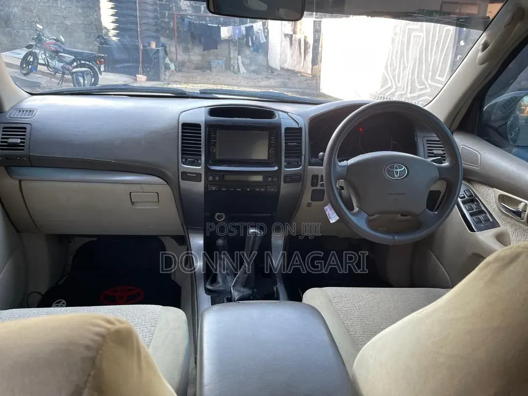 Toyota Land Cruiser Prado 2006 Black