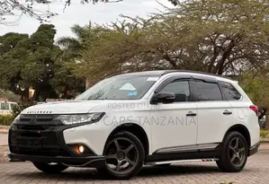 Mitsubishi Outlander 2016 Pearl
