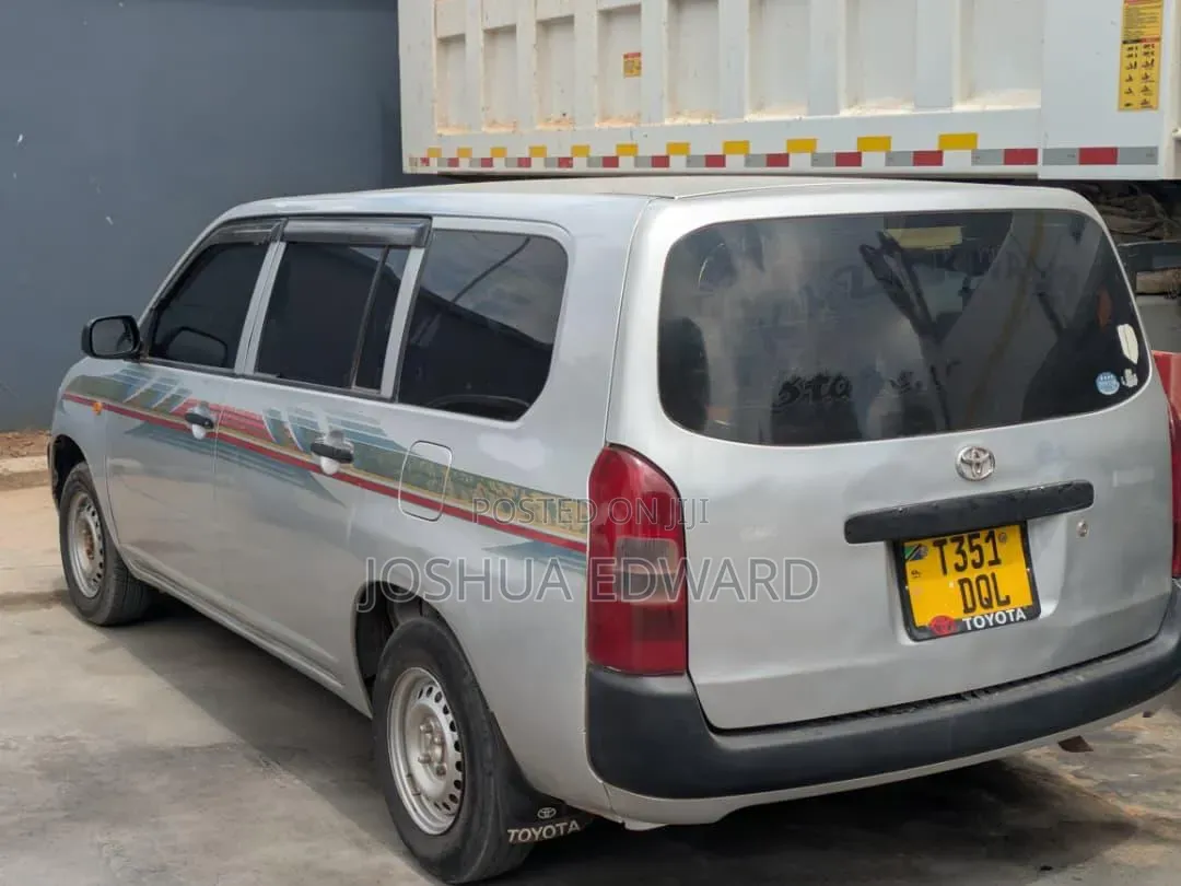 Toyota Succeed 2005 Silver