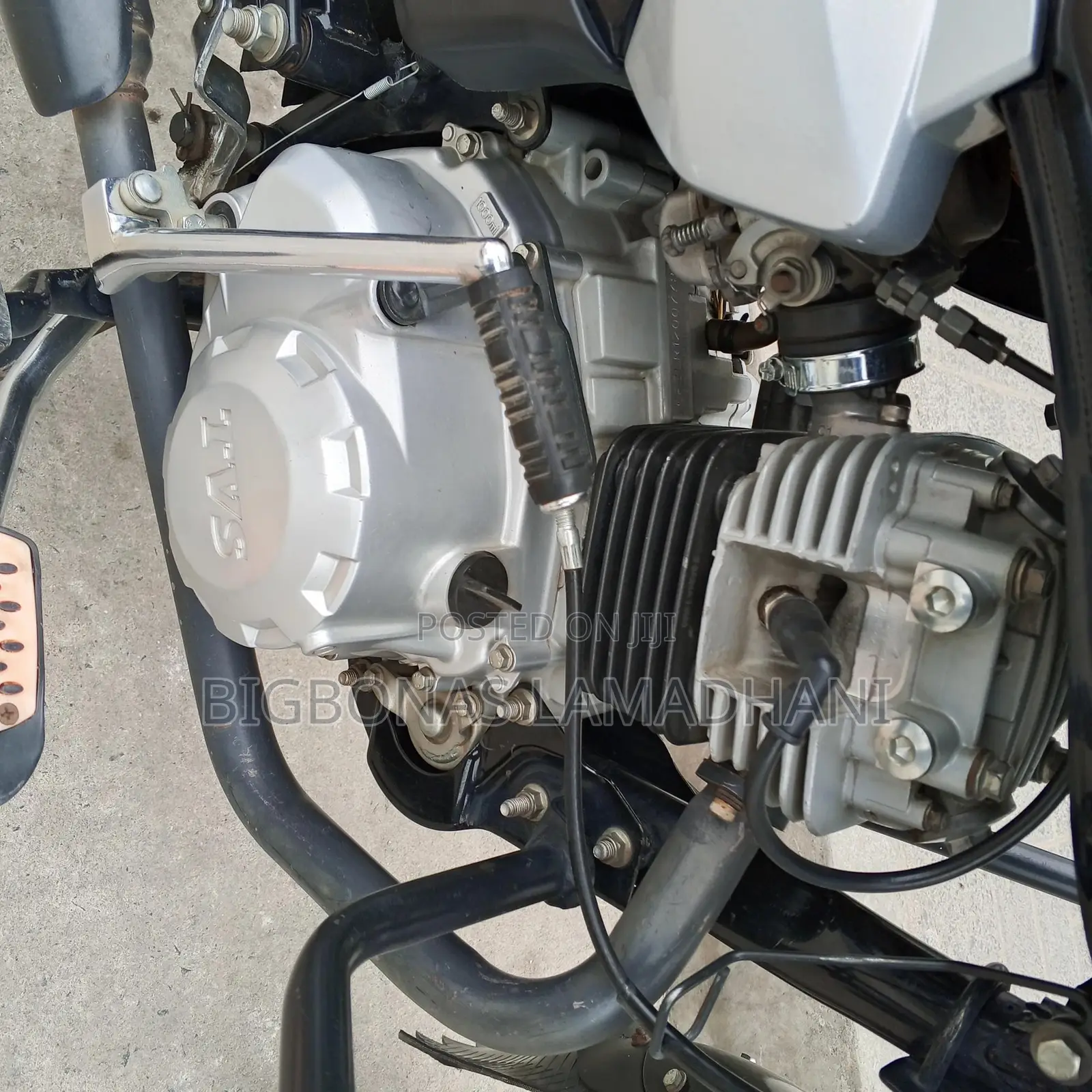 TVS HLX 125 2024 Black