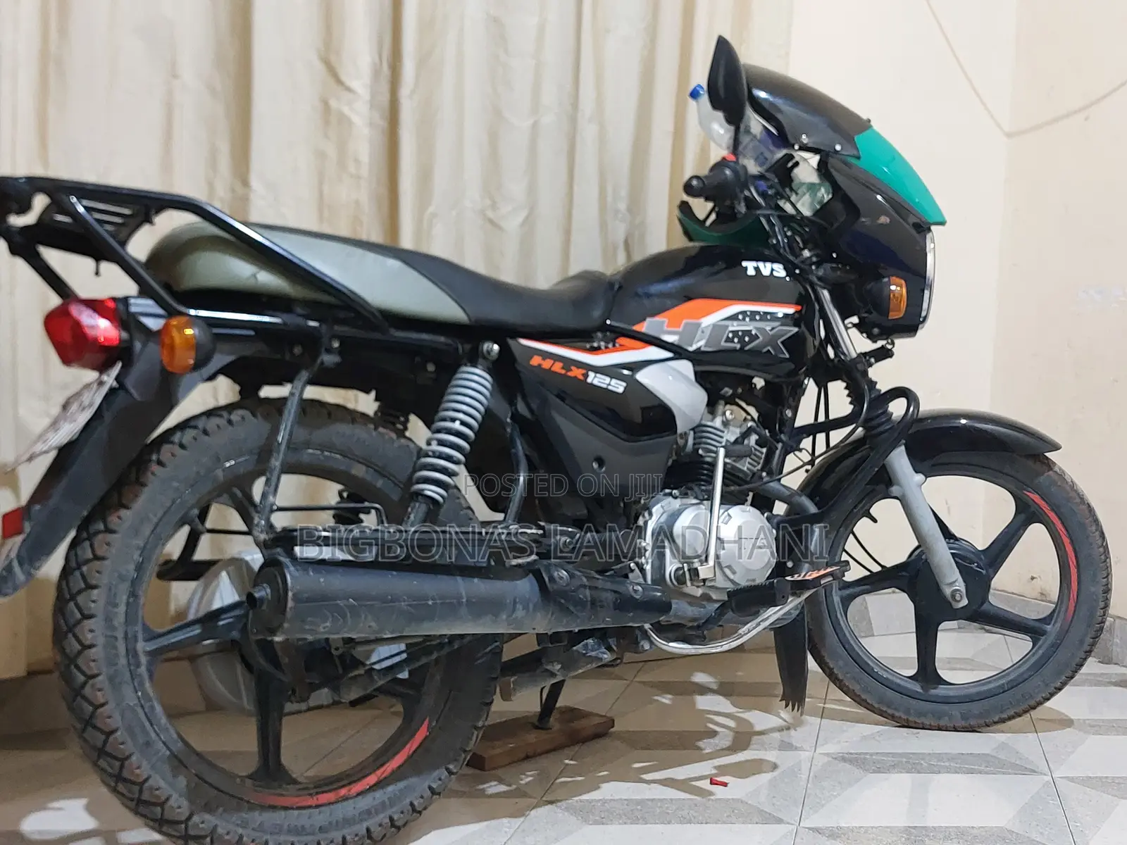 TVS HLX 125 2024 Black