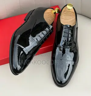 Men’s Formal Patent Leather Lace-Up Oxford Shoe”