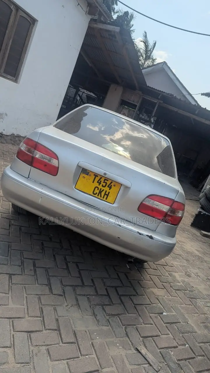 Toyota Corolla 2003 Silver