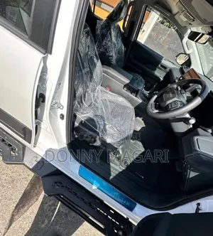 Toyota Hilux 2026 White