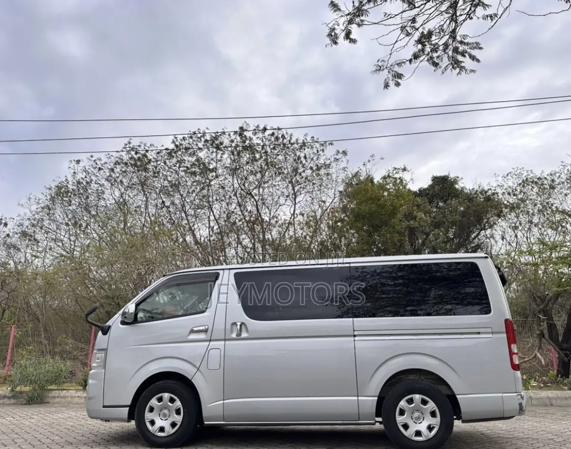 Toyota Quantum 2007 Silver