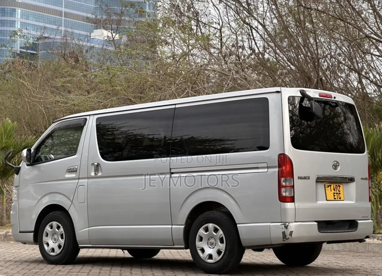 Toyota Quantum 2007 Silver