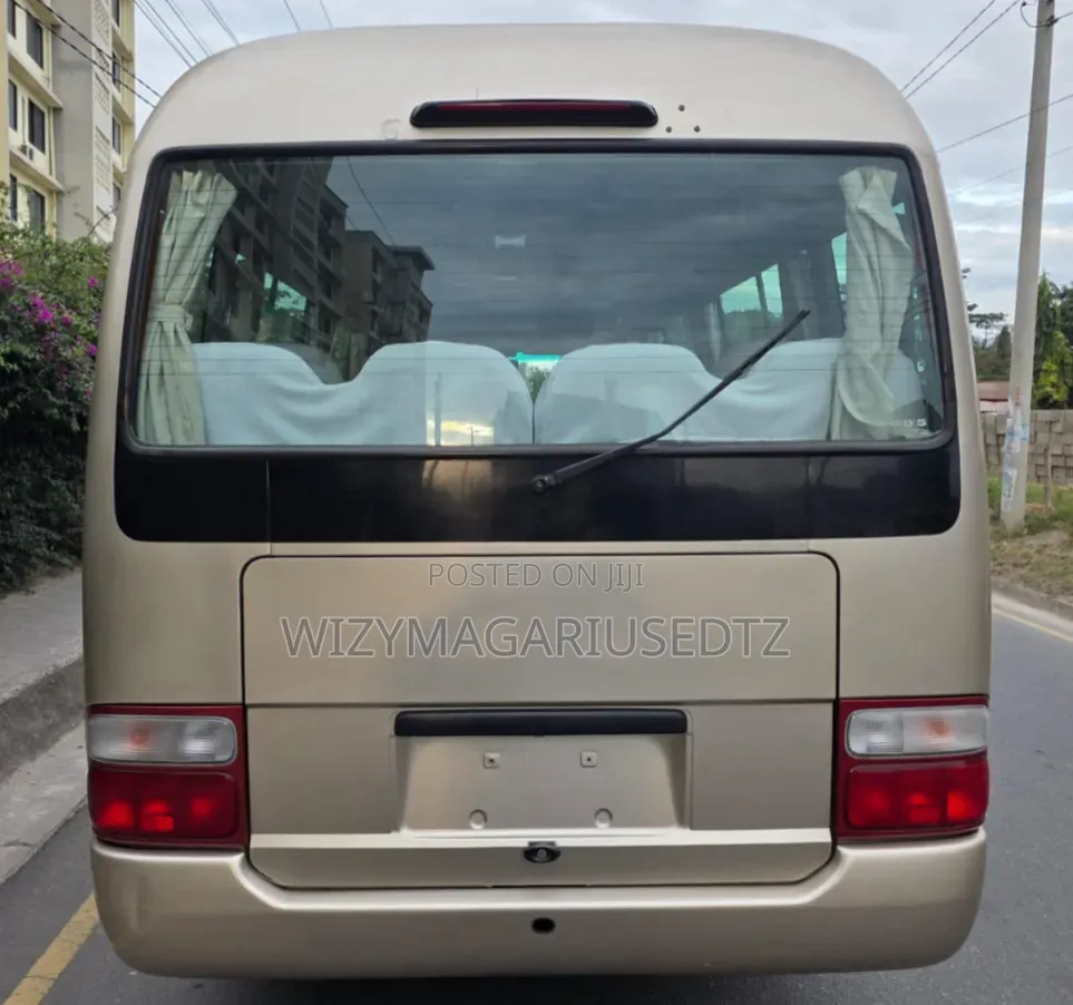 Toyota Coaster 2005 Beige