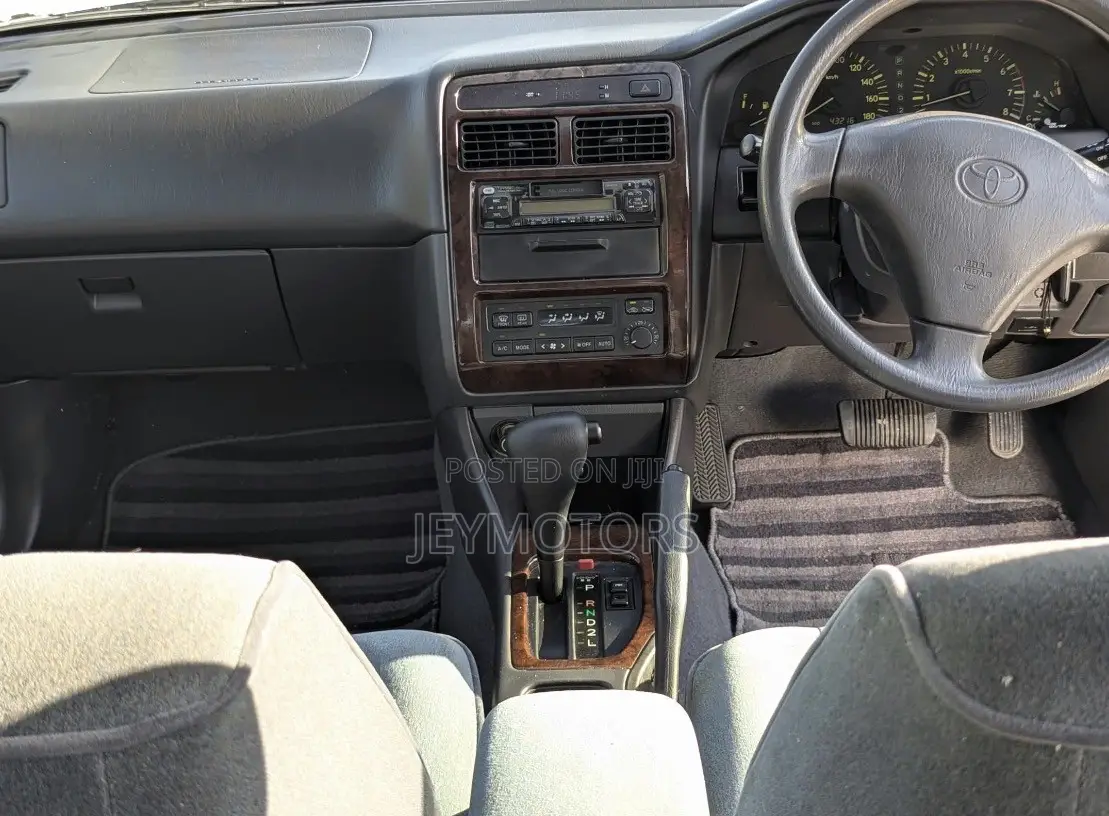 Toyota Carina 2001 Silver