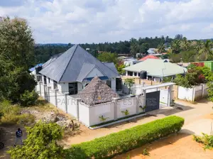 3bdrm House in Goba for sale
