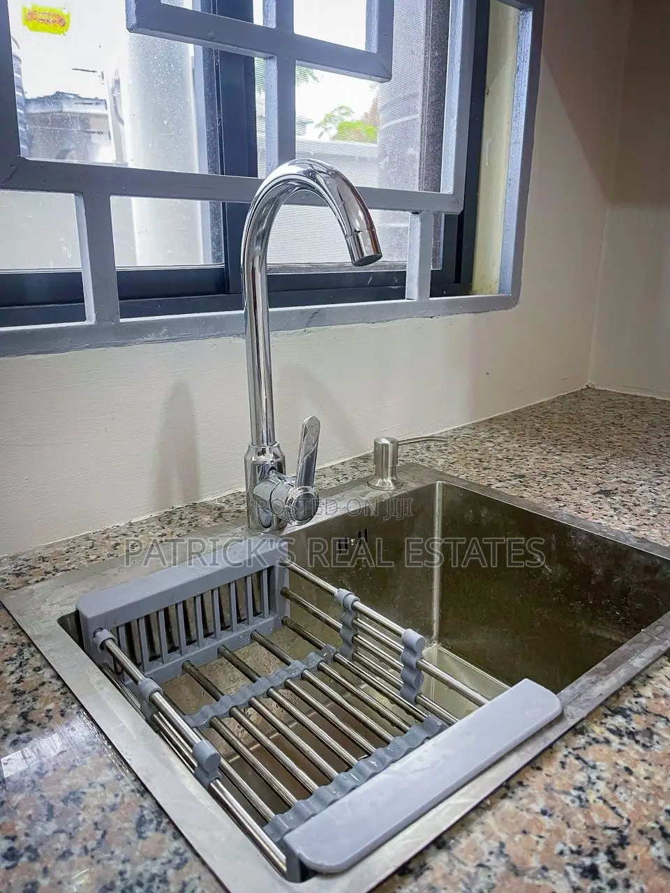 3bdrm House in Goba for sale