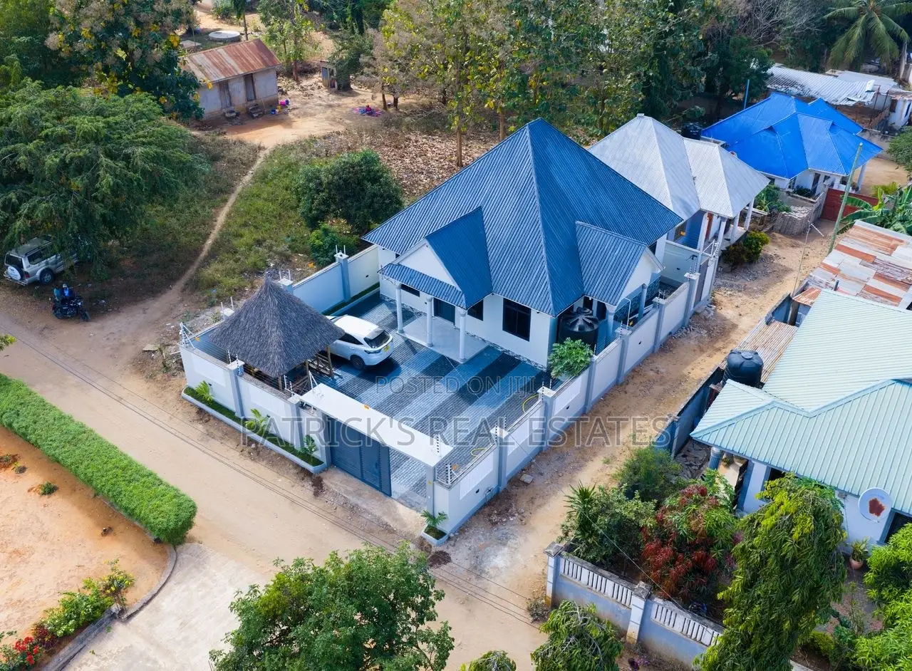 3bdrm House in Goba for sale