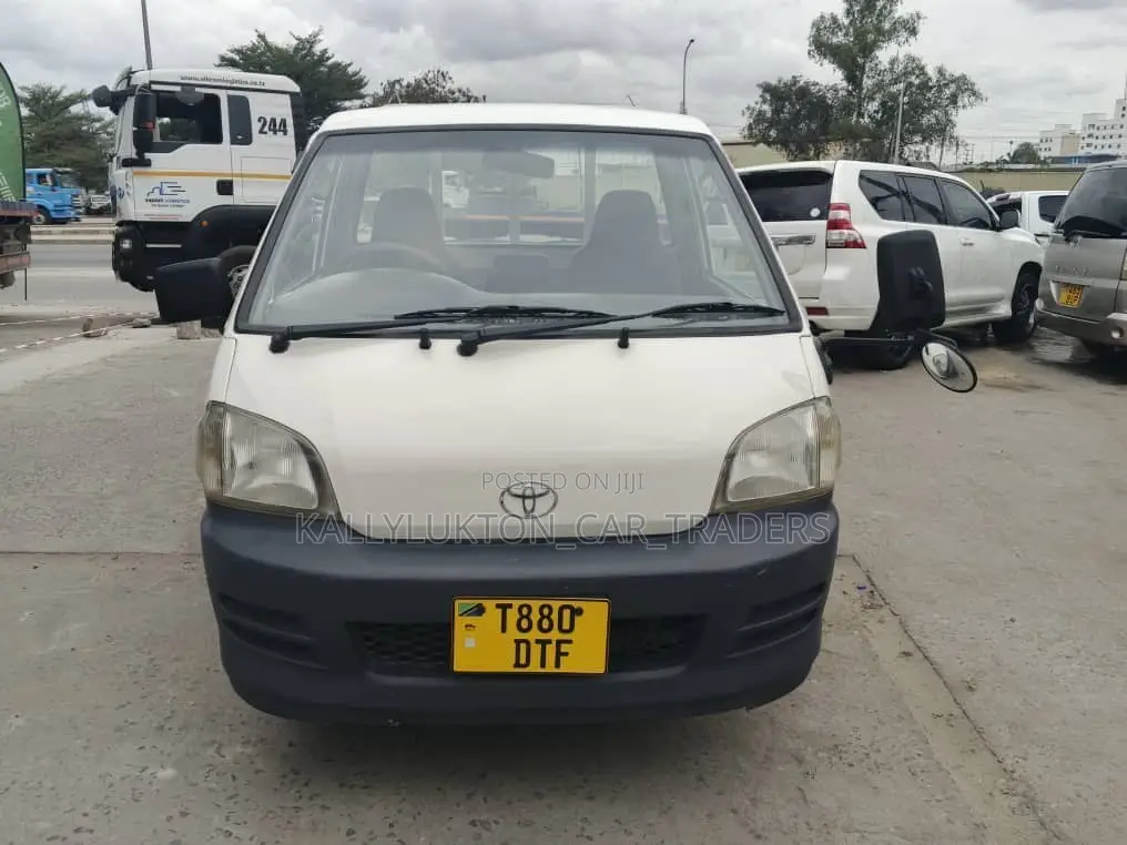 Toyota TownAce 2005 White