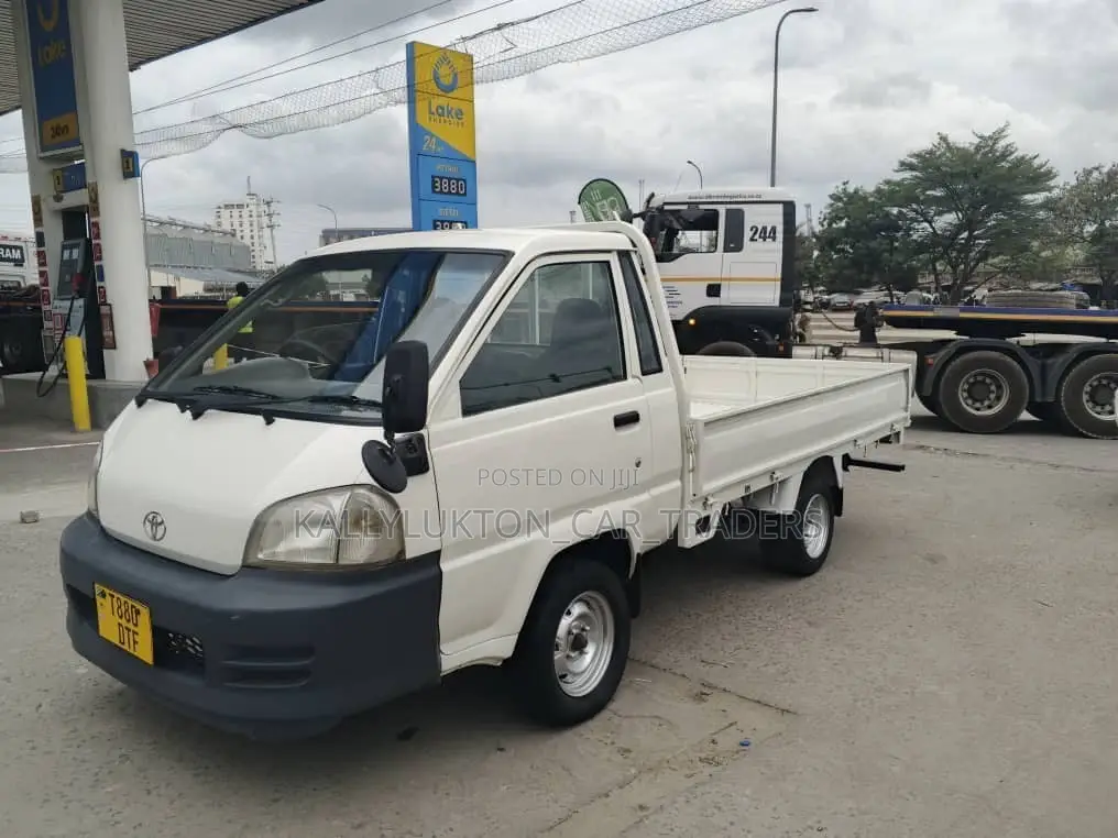 Toyota TownAce 2005 White