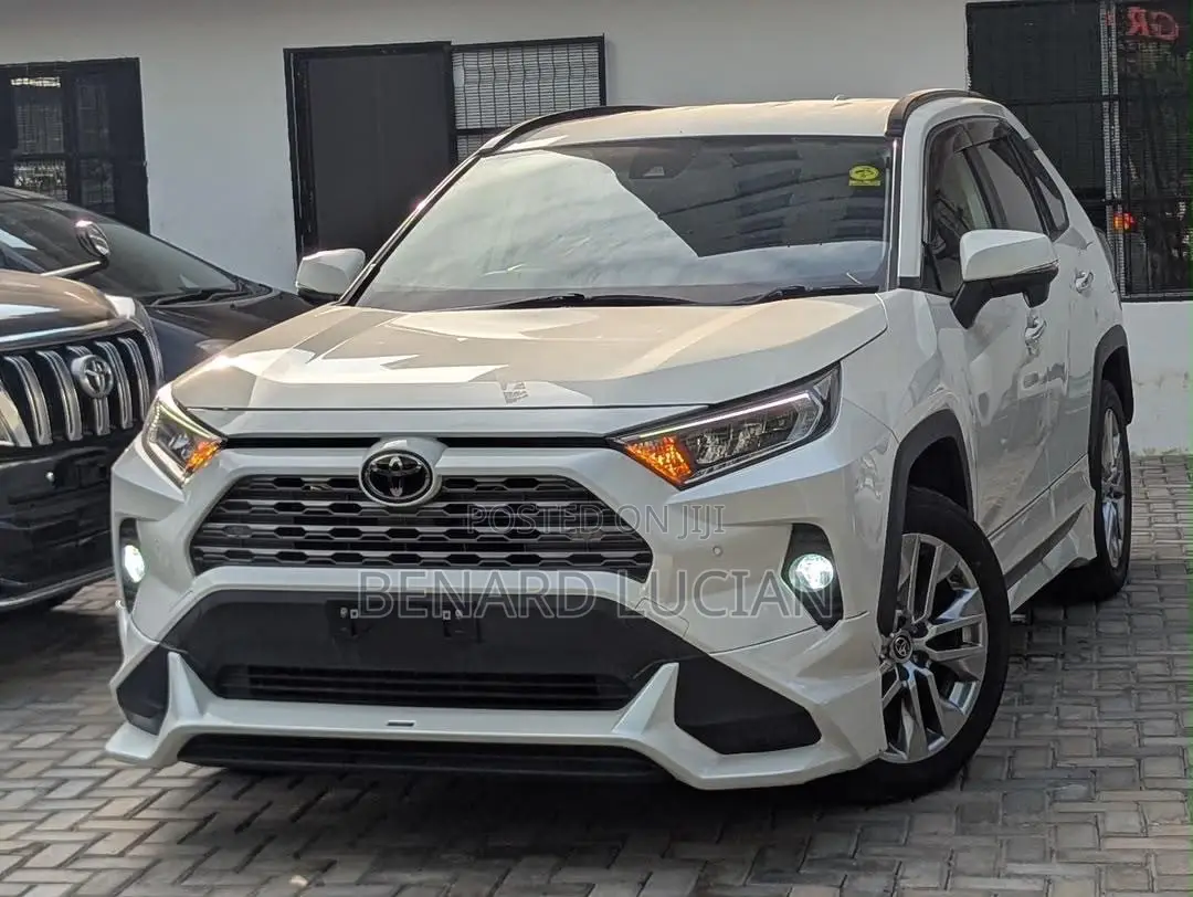 Toyota RAV4 2019 White