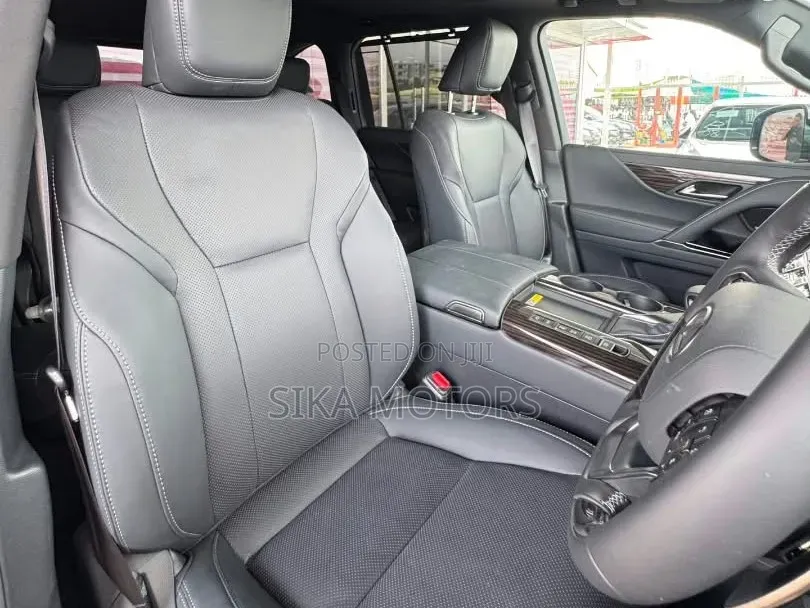 Lexus LX 500d 2026 Silver