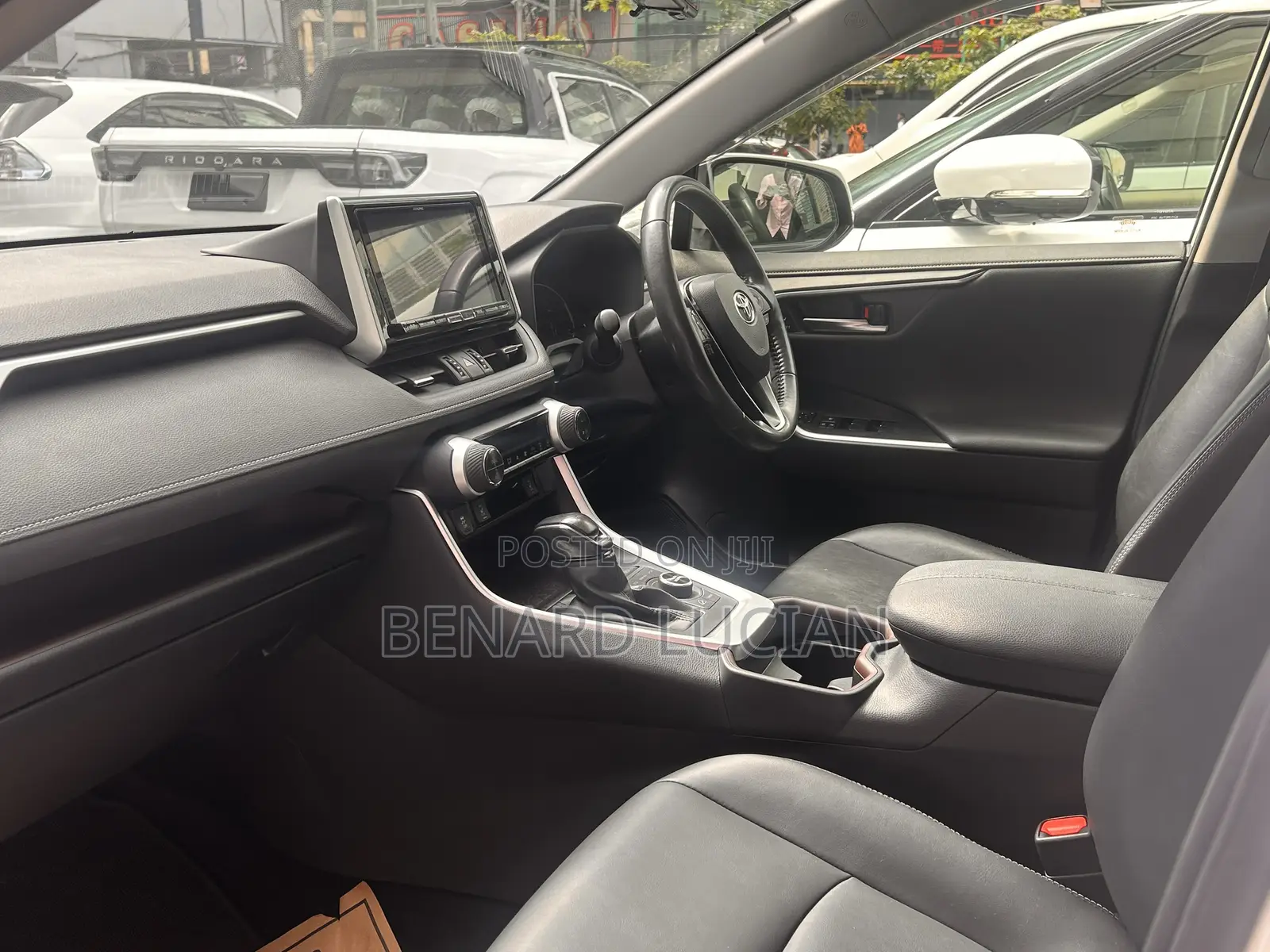Toyota RAV4 2019 White