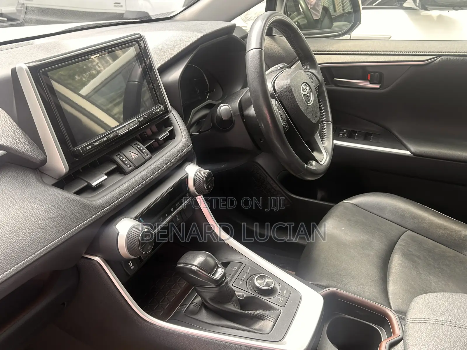 Toyota RAV4 2019 White