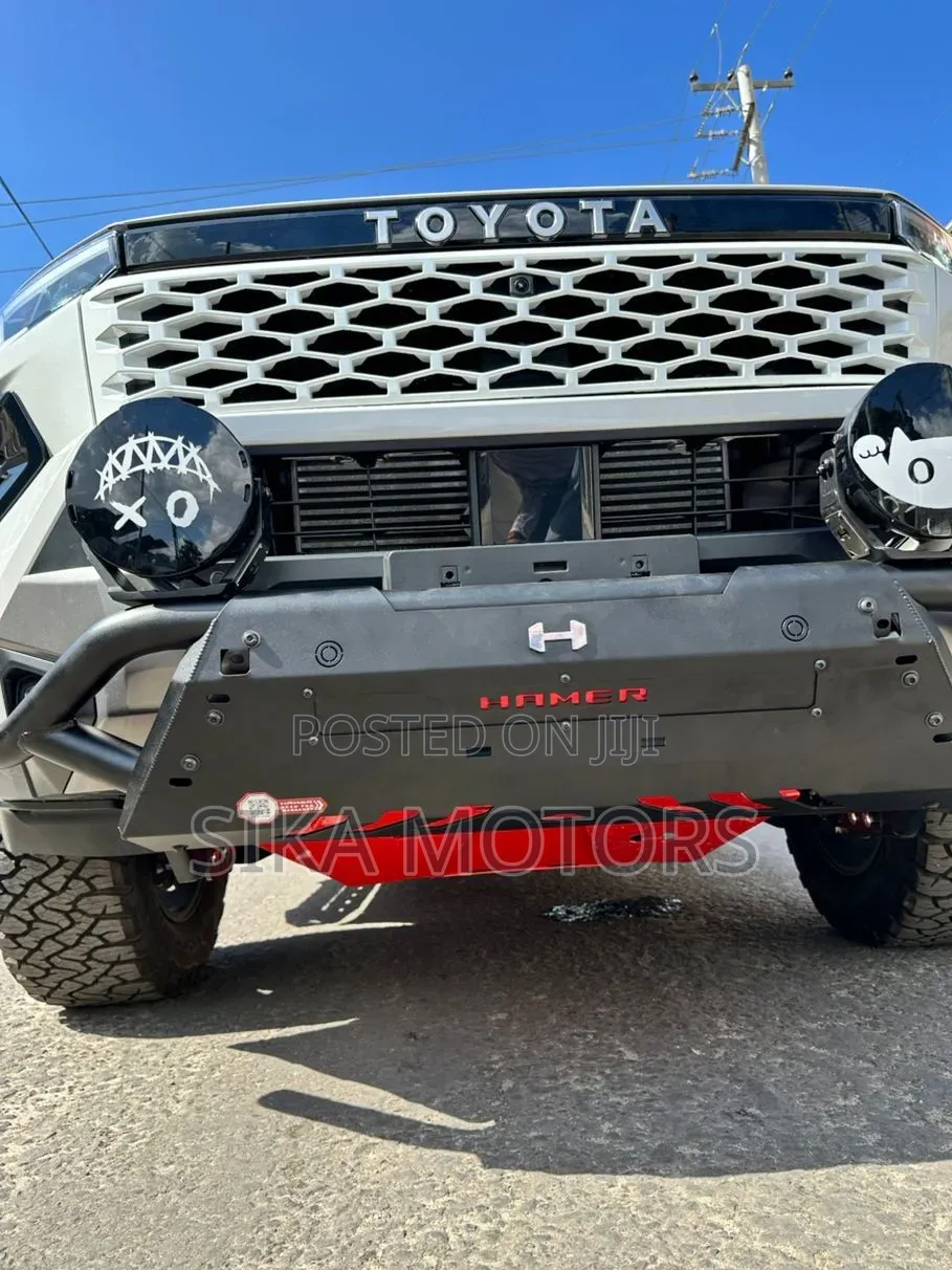 New Toyota Hilux 2026 White
