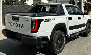 New Toyota Hilux 2026 White