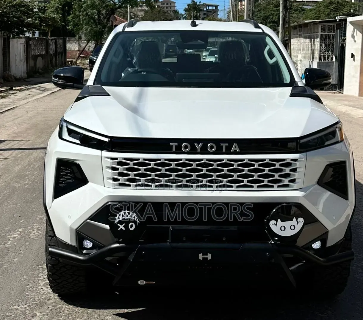 New Toyota Hilux 2026 White
