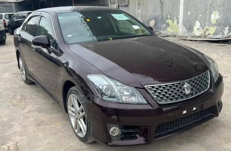Toyota Crown 2010 Brown