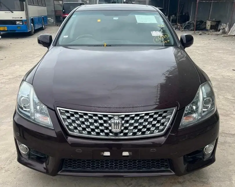 Toyota Crown 2010 Brown