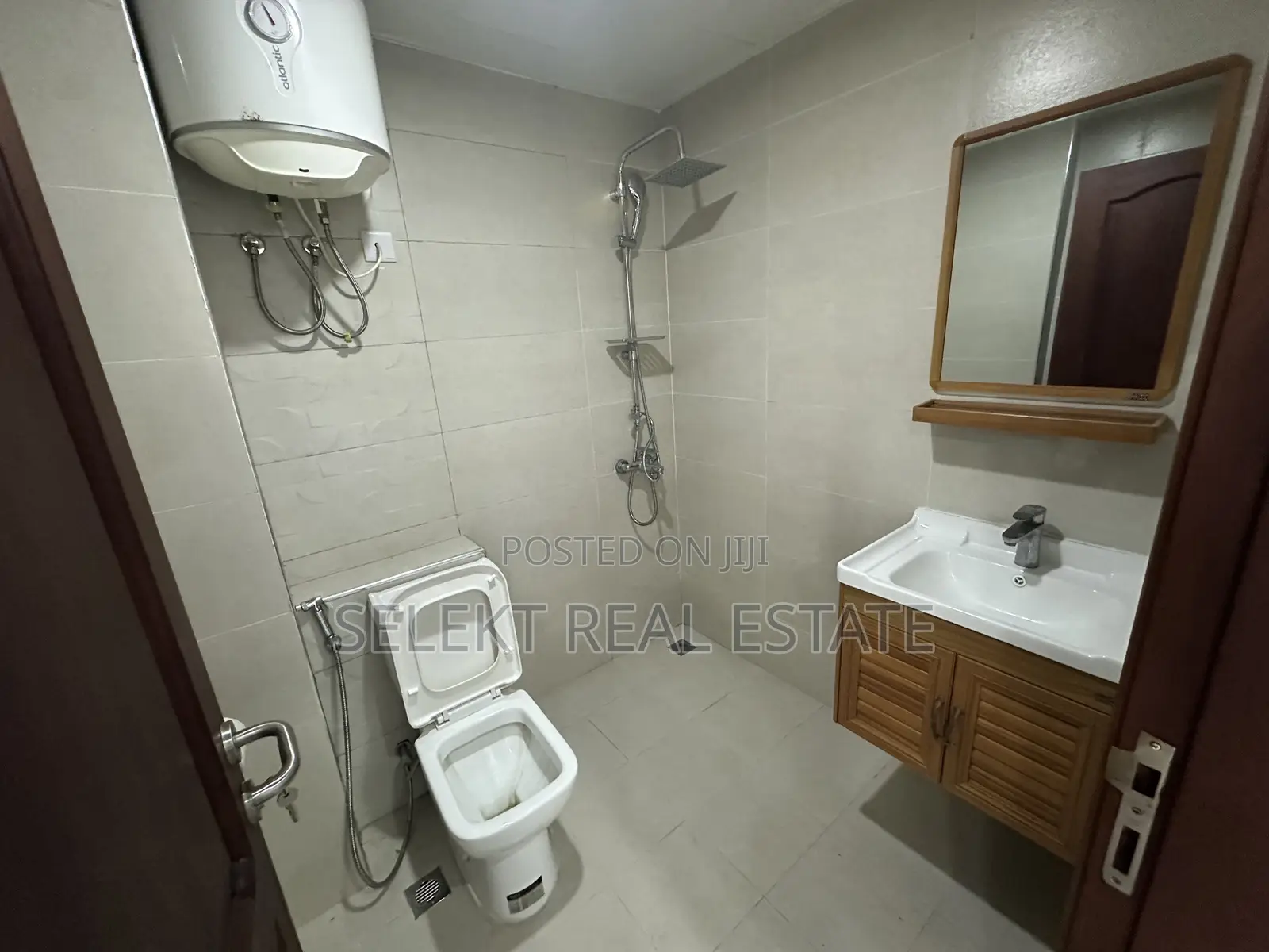 Furnished 4bdrm Apartment in Mikocheni for sale