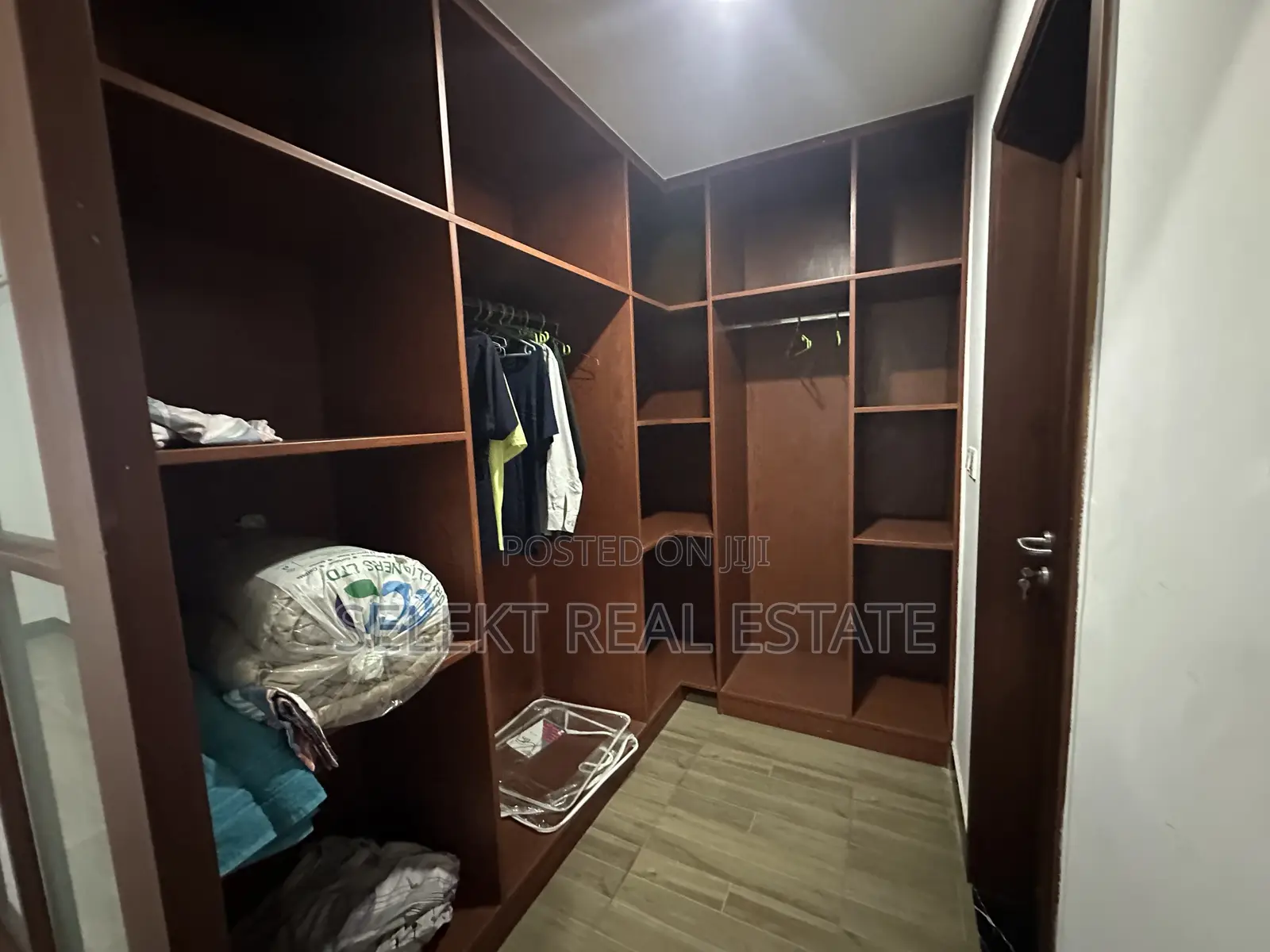 Furnished 4bdrm Apartment in Mikocheni for sale