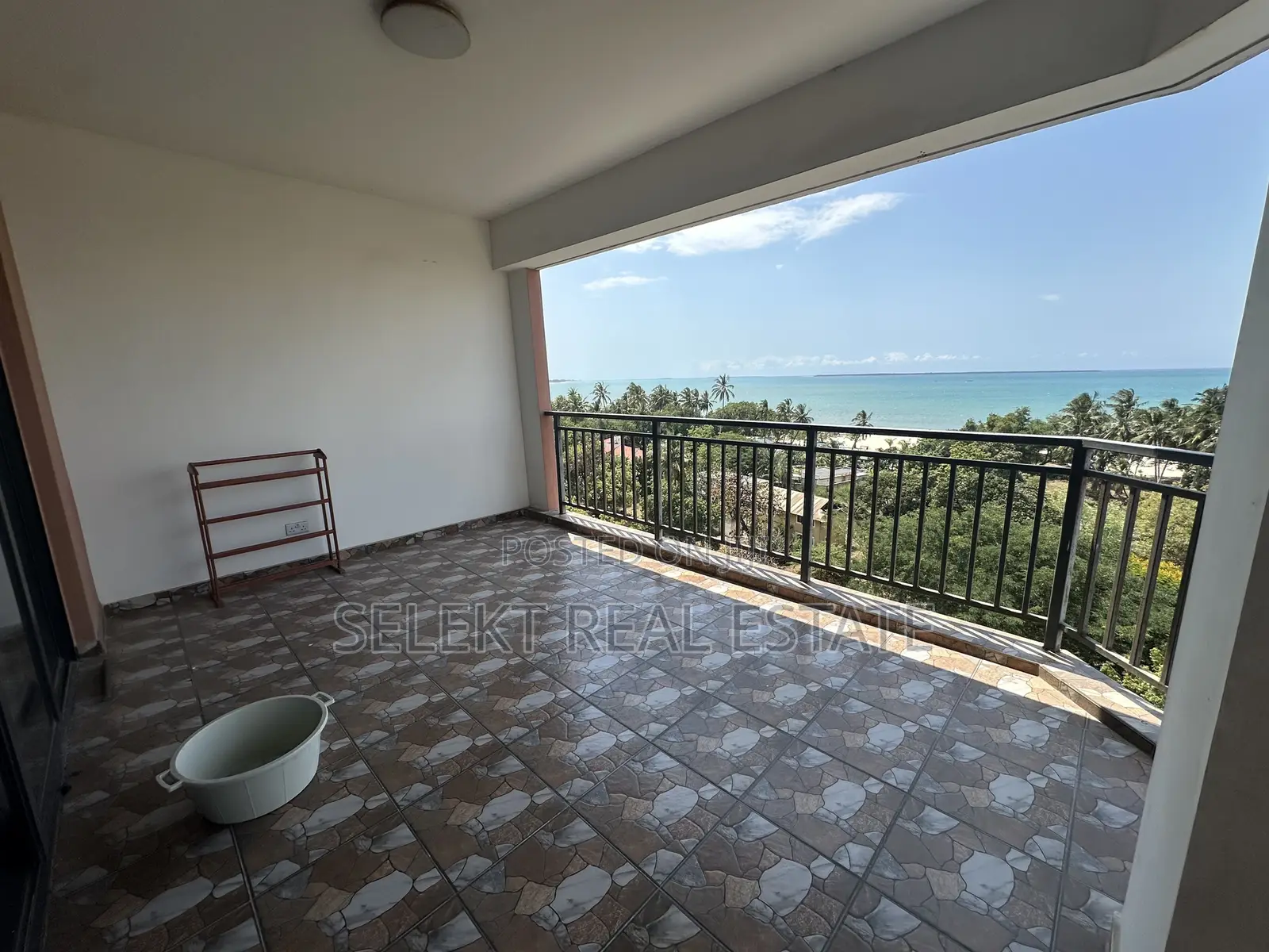 Furnished 4bdrm Apartment in Mikocheni for sale