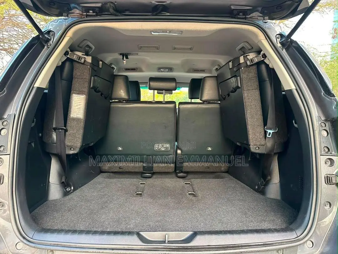 Toyota Fortuner 2022 Gray