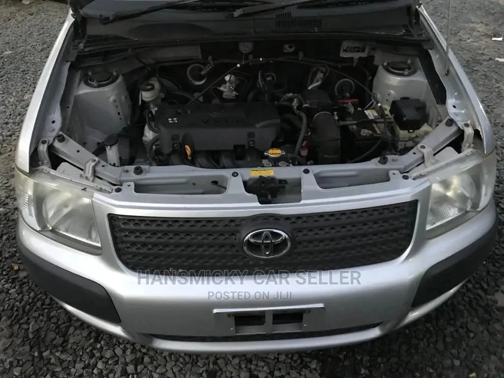 Toyota Succeed 2008 Silver