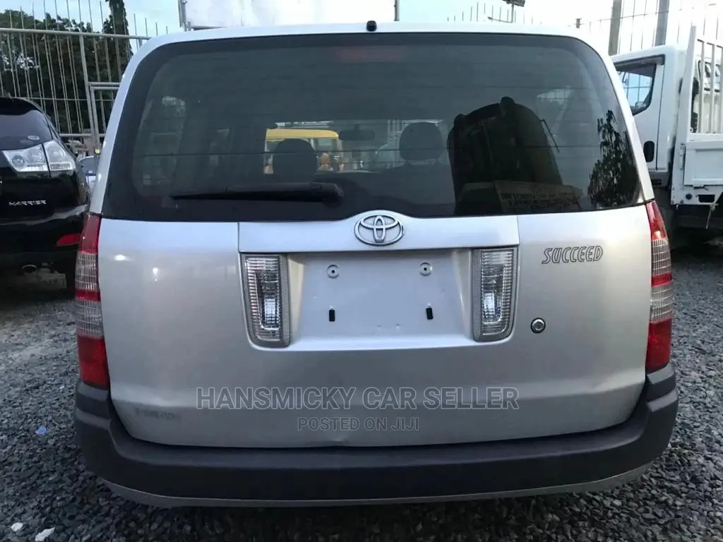 Toyota Succeed 2008 Silver