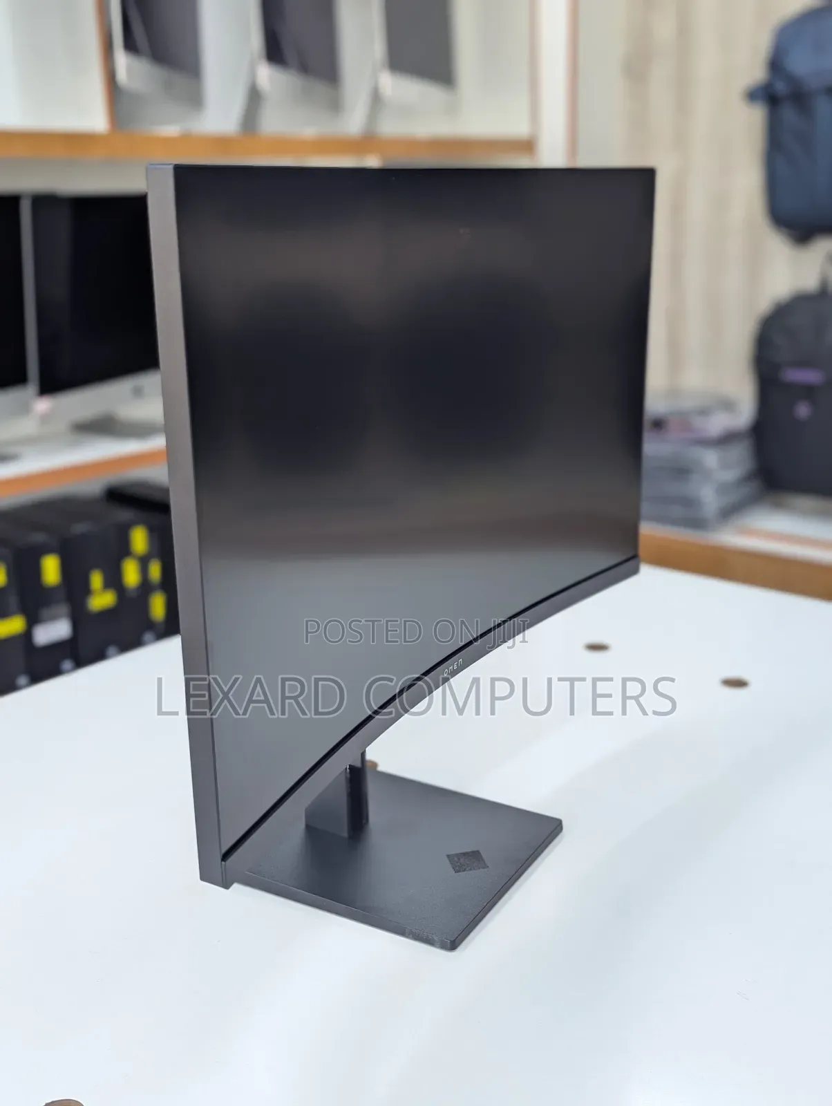 HP Omen 32c