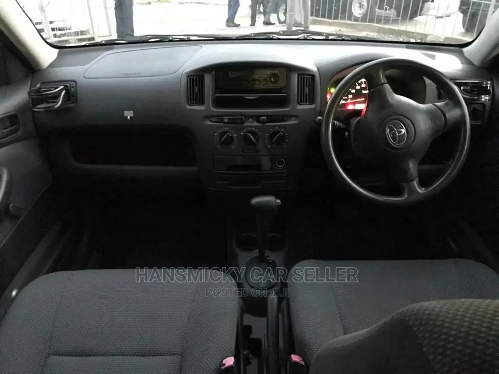 Toyota Succeed 2008 Silver